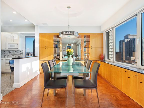 4th image of 303 E 57th St APT 26L