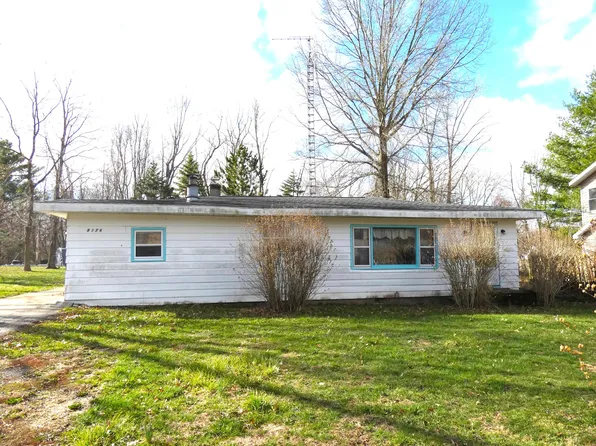 8376 E Baldwin Ave, Watervliet, MI 49098