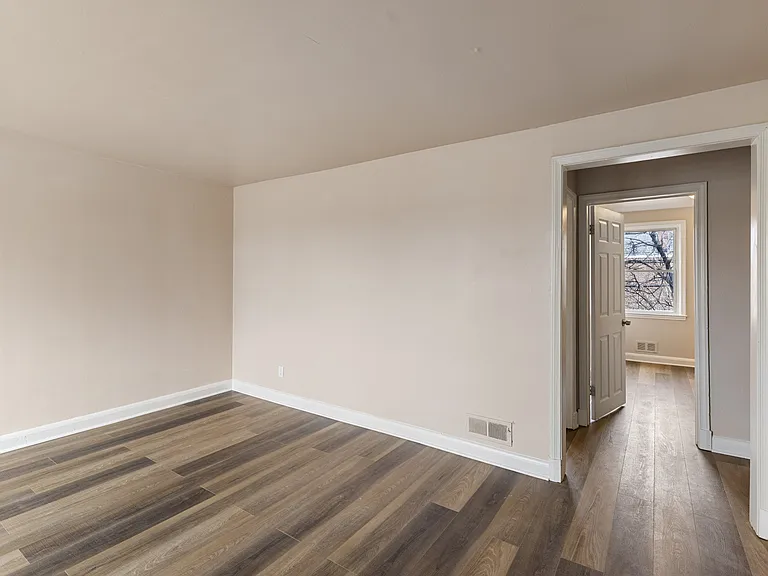 3902 Erdman Ave #1 — Photo 2