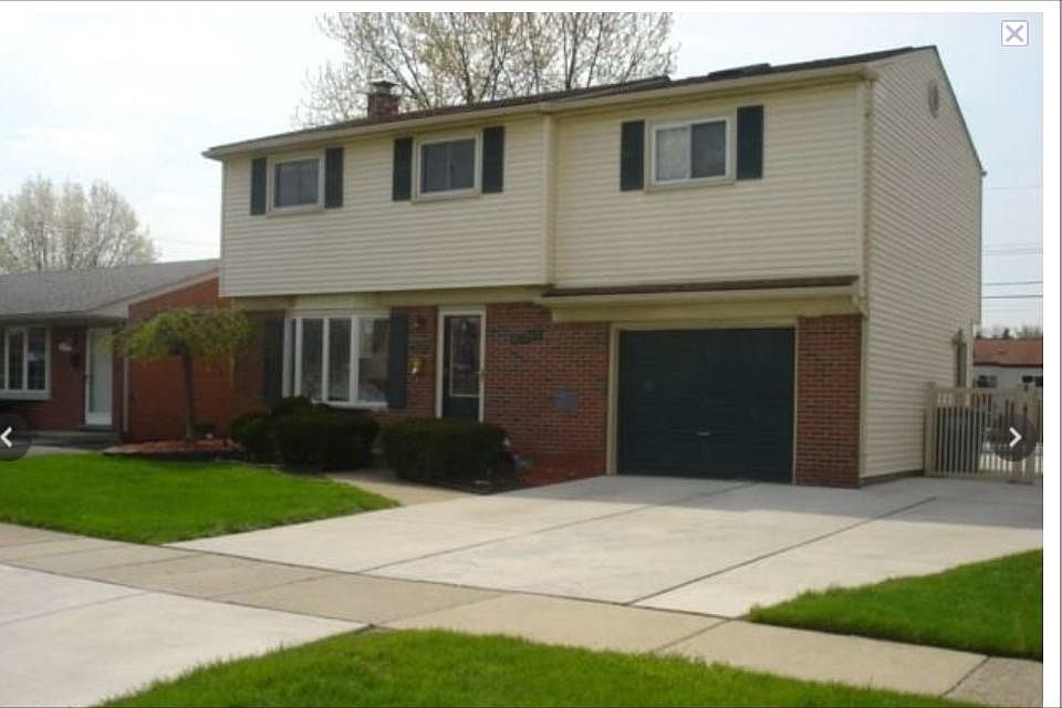 1st image of 32561 Hiveley St
