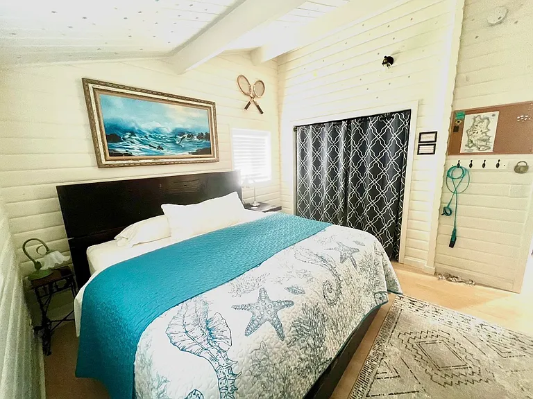 7075 NE Bay Hill Rd — Photo 33