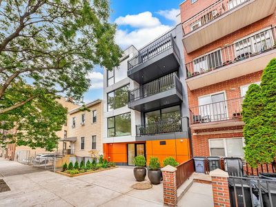 30-24 32nd St #4B, Astoria, NY, 11102