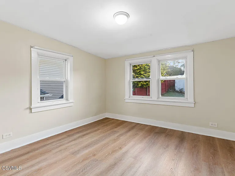 222 N 2nd St — Photo 15