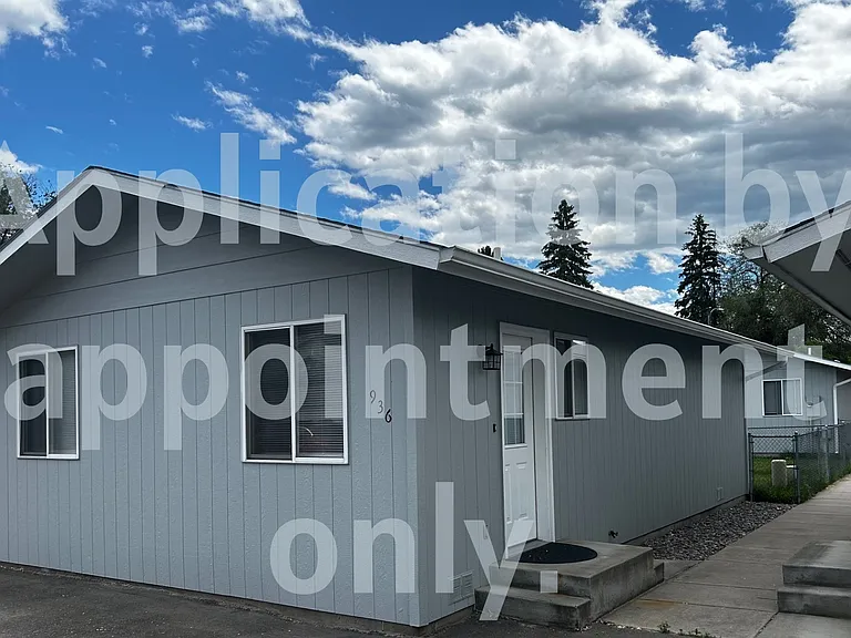 936 Palmer St — Photo 1