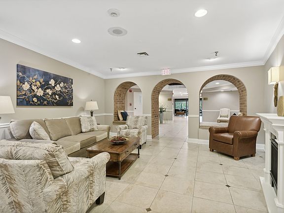 2nd image of 701 Lake Hinsdale Dr APT 107