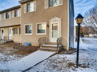 1483 Goodwin Ave N, Oakdale, MN 55128