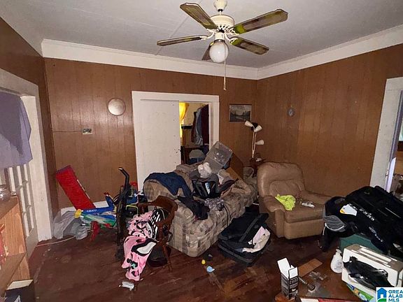 4th image of 305 Dorsey St