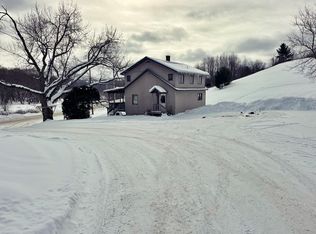 109 River Road, Irasburg, VT 05845
