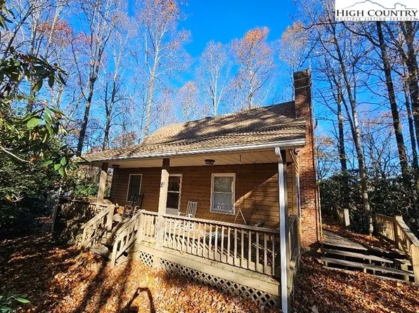 112 Akita Drive, Ennice, NC 28623