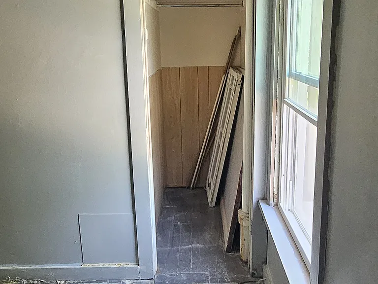 319 Race St #A — Photo 8