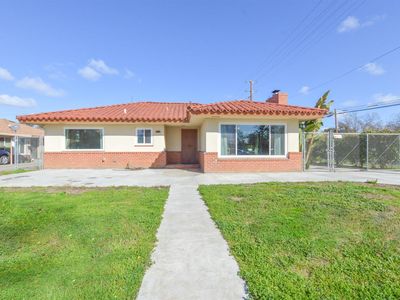 504 W Peralta Way, Fresno, CA, 93705