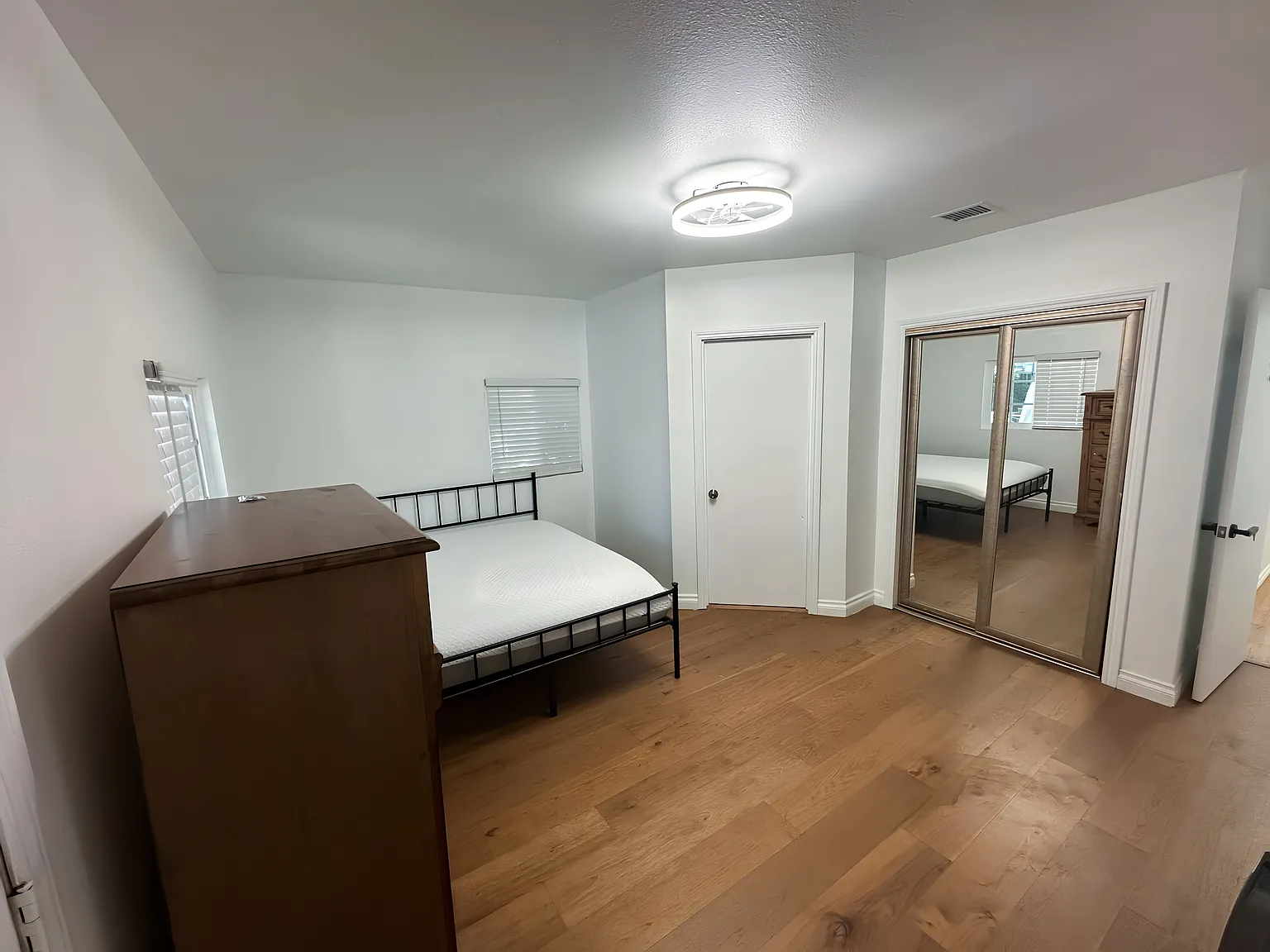 4 bed, 2.0 bath, 1150 sqft, $1,789 — Photo 4