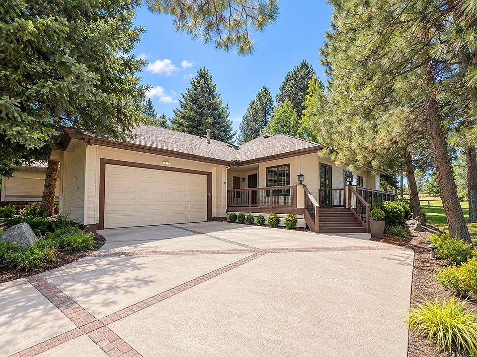 60785 Willow Creek Loop