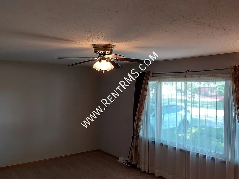 207 Chestnut St — Photo 2