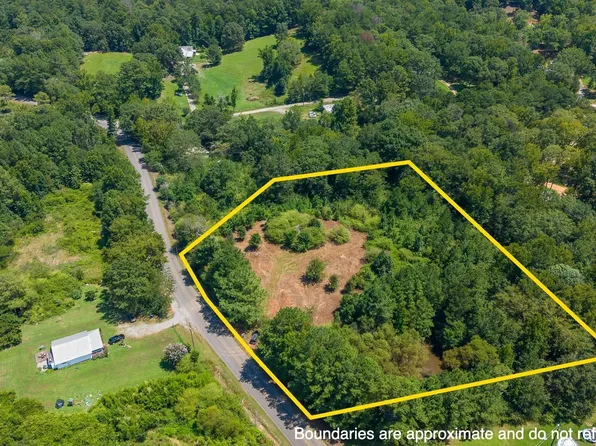 2750 Dry Creek Rd #1, Pell City, AL 35125