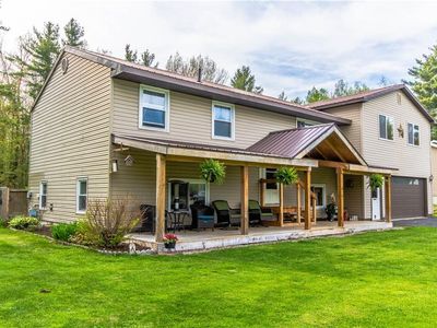 20077 Storrs Rd, Sackets Harbor, NY, 13685