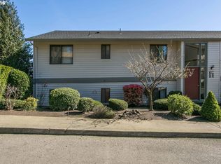 12088 SW King Arthur St APT C, King City, OR 97224
