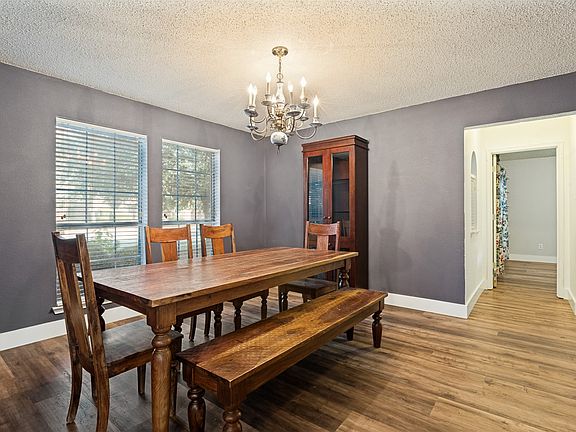 5th image of 1421 Logan Dr
