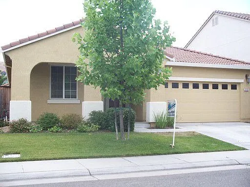 1175 Ashford Ln photo 1