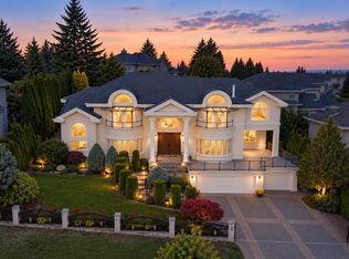 3059 Plateau Blvd, Coquitlam, BC V3E2Y7