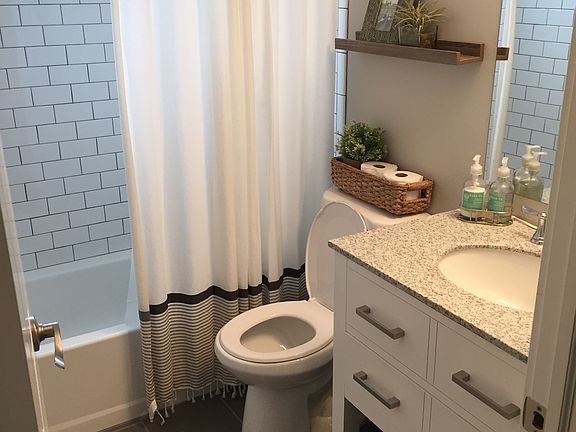 3rd image of 650 N 300 W APT 105
