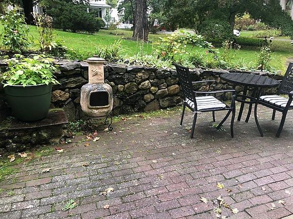 2nd image of 32 Mandia Ln