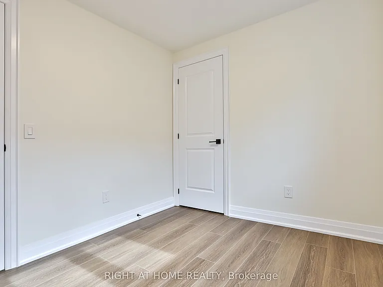39 15th St #3 — Photo 13