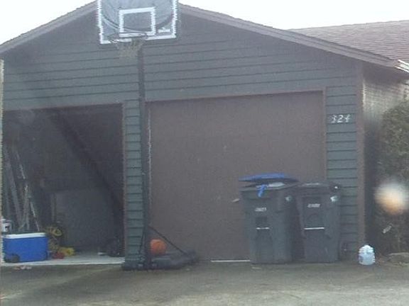5th image of 324 4th Ave N
