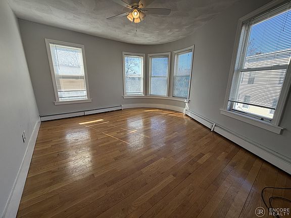 2nd image of 33 Portsmouth St #5R