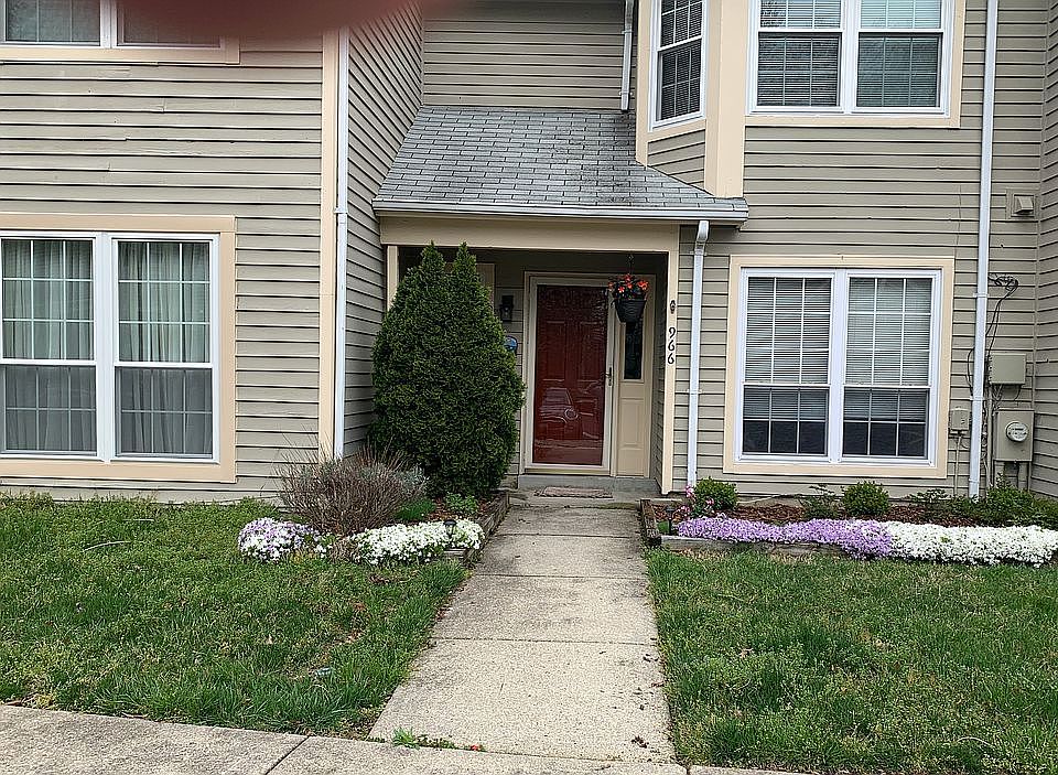 966 Beakwater Drive