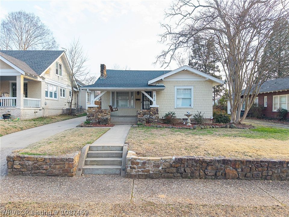 1st image of 2710 Reeder St