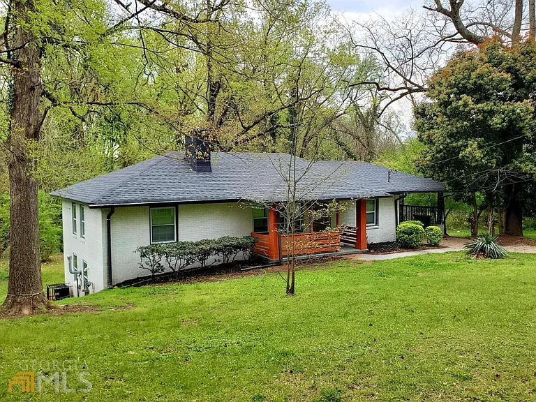 2120 Rhinehill Rd SE #A — Photo 2