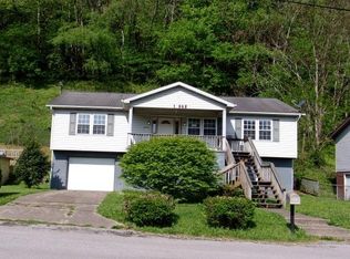 10562 State Highway 1056, Mc Carr, KY 41544