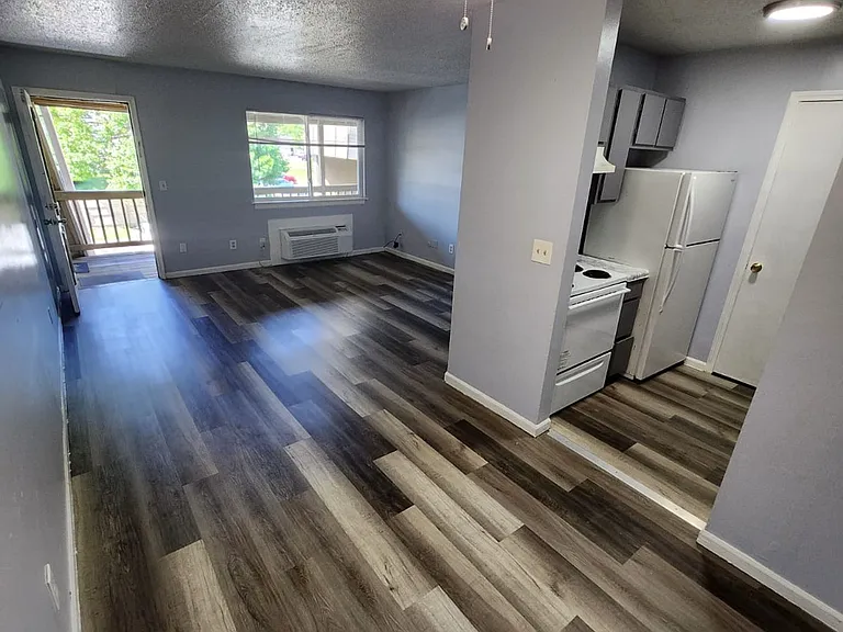 Fountainridge Apartments — Photo 10