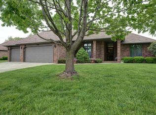 2115 E Cragmont St, Springfield, MO 65804
