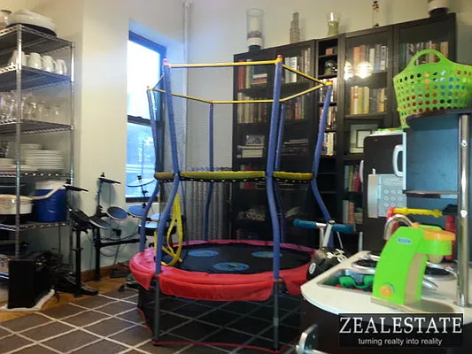 Rented by ZealEstate Group Inc | media 40