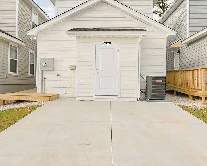 2828 Blue Blossom Trl — Photo 47