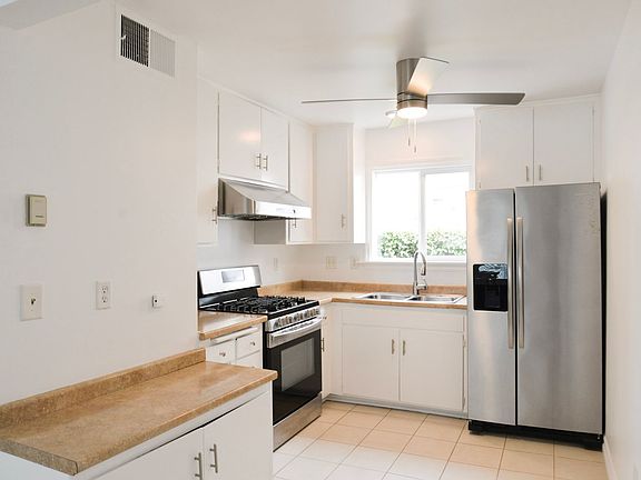 3rd image of 34036 Amber Lantern St APT C