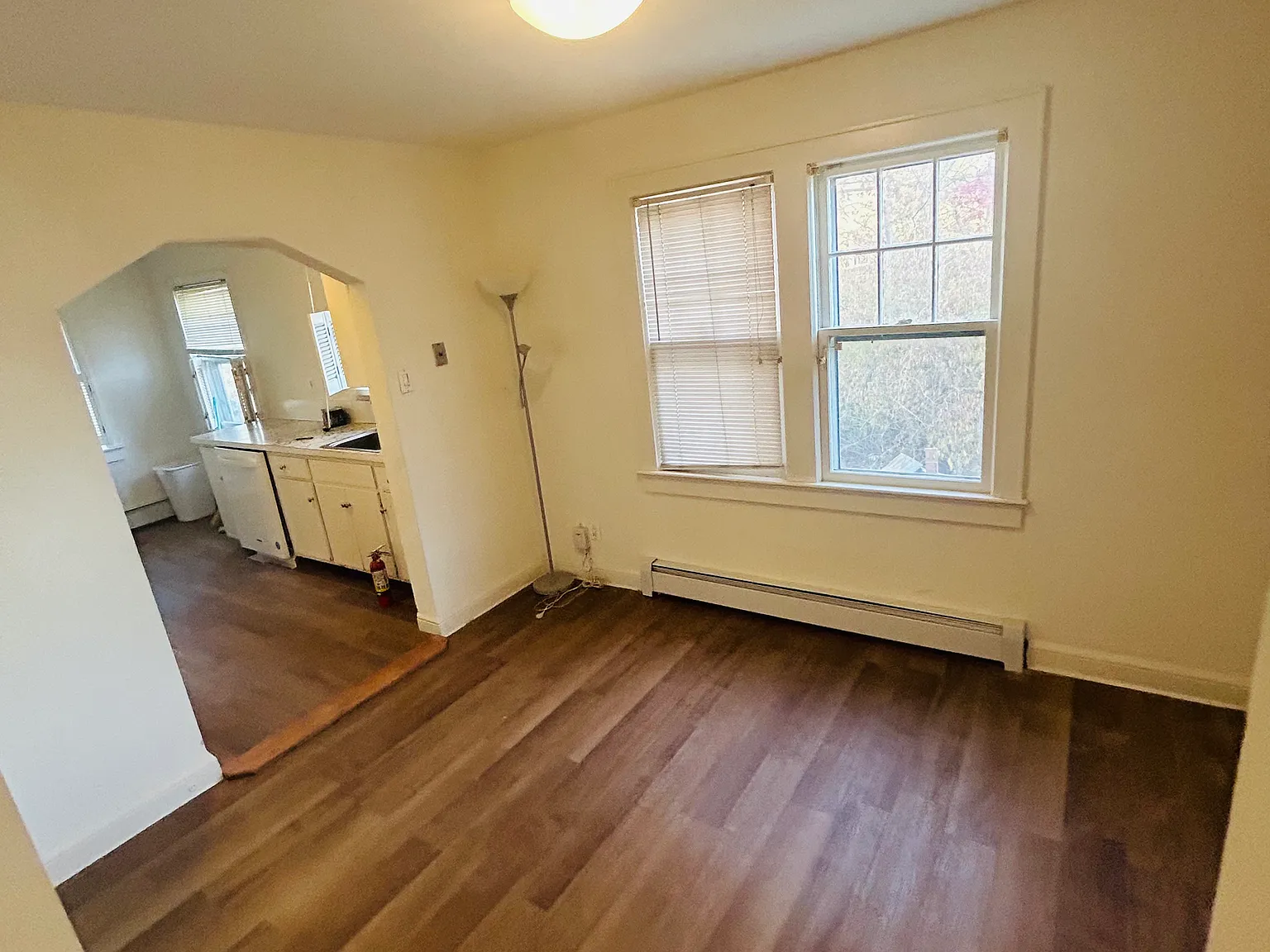 Clarendon St, Dix Hills — Photo 4