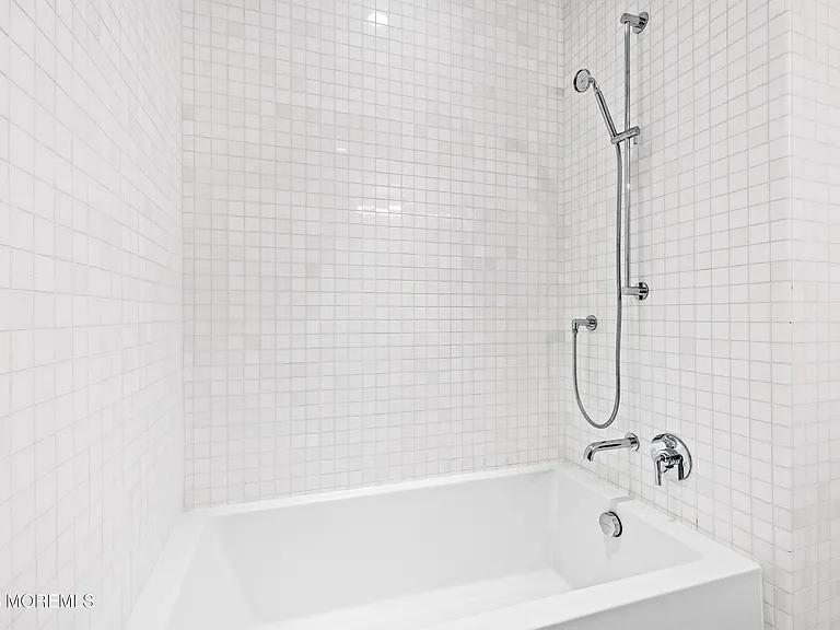 15 Morris Ave #317 — Photo 17