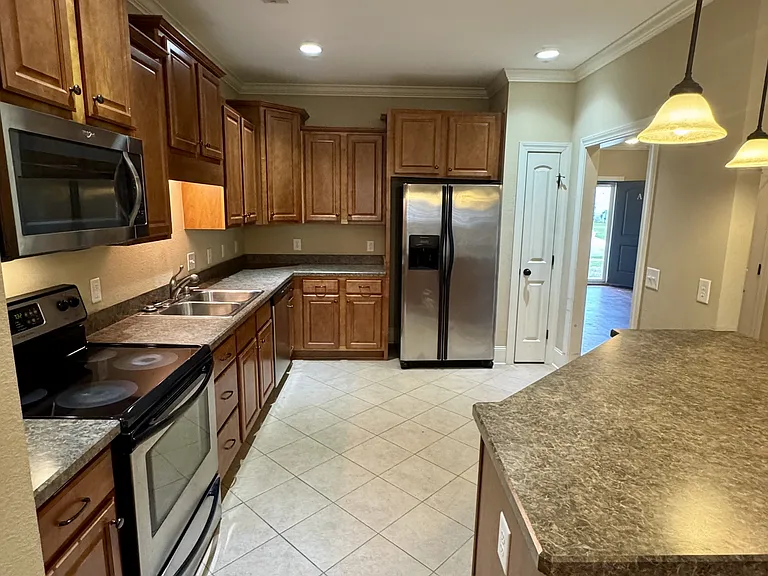 1629 Brook Hollow Dr #A — Photo 15
