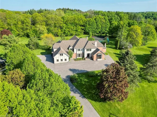 6399 Chelsea Rd, Burlington, ON L7P 0M8