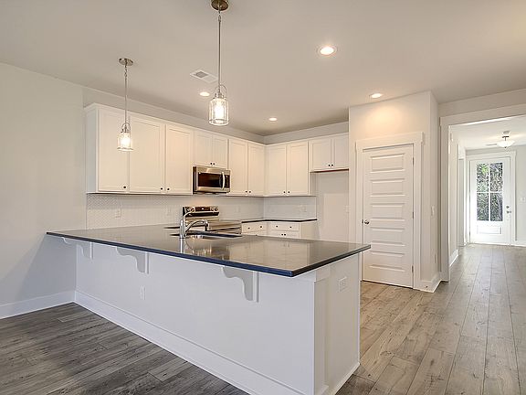 2nd image of 5139 Park Creek Ave