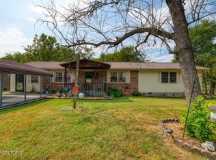 216 N Georgia Ave, Etowah, TN 37331