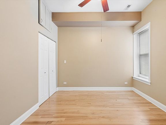 4th image of 4220 S Champlain Ave APT 3S