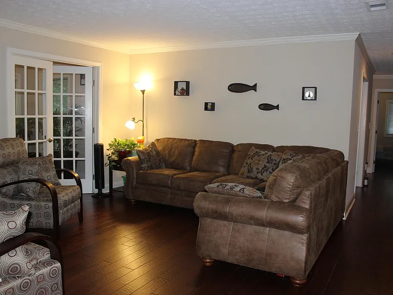 905 Parkaire Xing — Photo 24