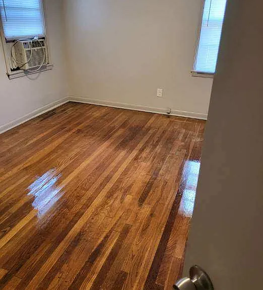 1601 Haywood Ave — Photo 2
