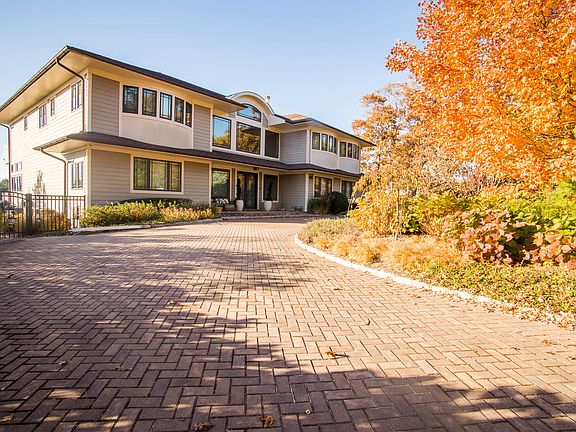 2nd image of 24 Oak Ln