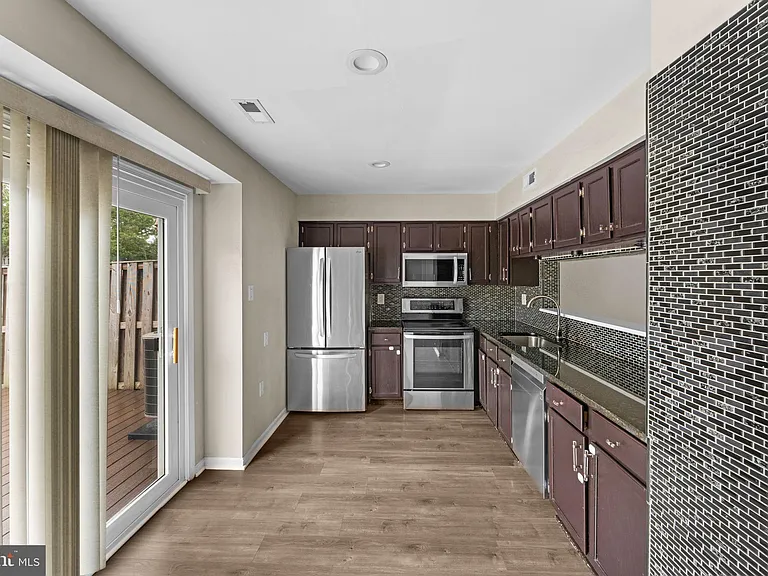7302 Rokeby Dr — Photo 9