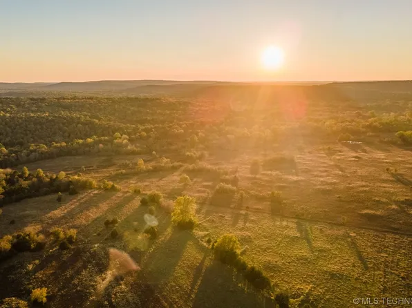 2 Boat Ramp Rd, Eufaula, OK 74432